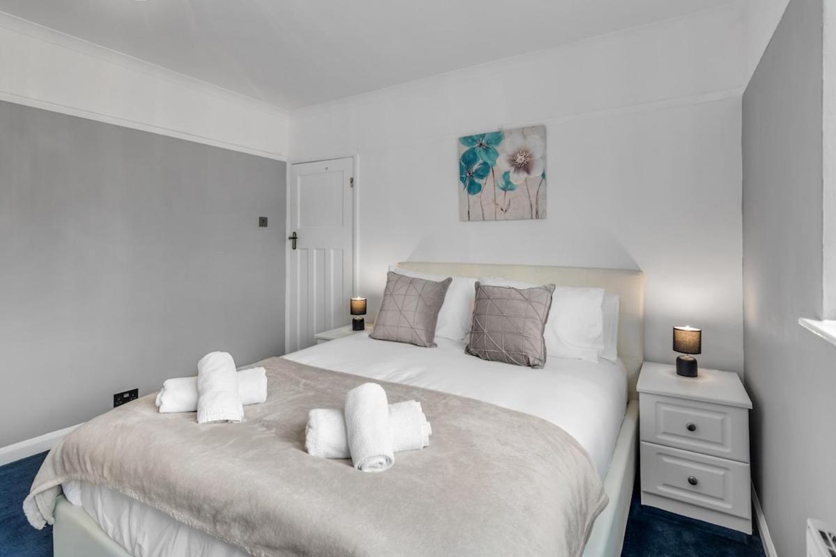 4Br Long Stays Free Parking High Speed Wi-Fi Horsford Bagian luar foto